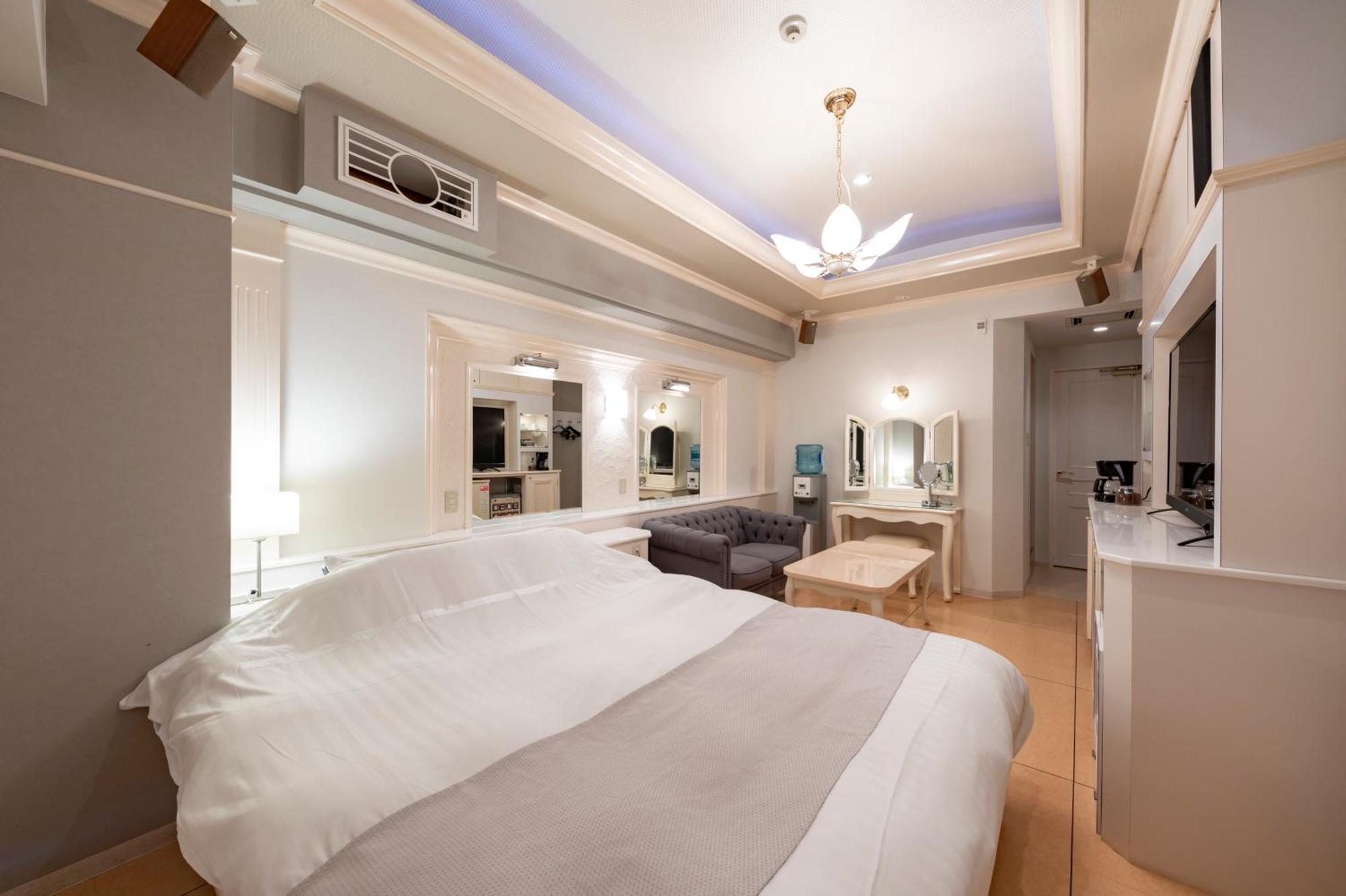 Hotel Luna Sendai -Adult Only Экстерьер фото